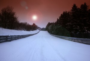 Verschneite Fahrbahn (Foto: VLN)